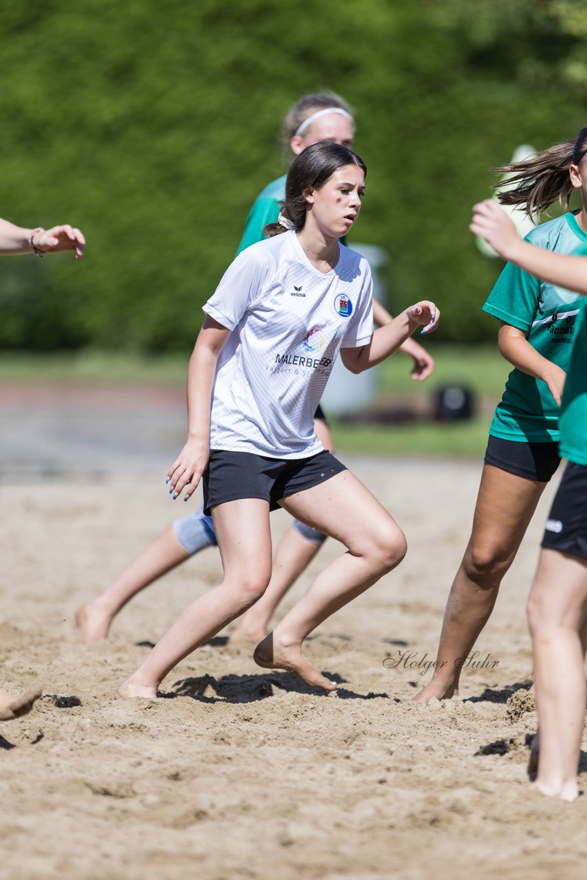 Bild 81 - wBJ/wCJ Beachsoccer Cup